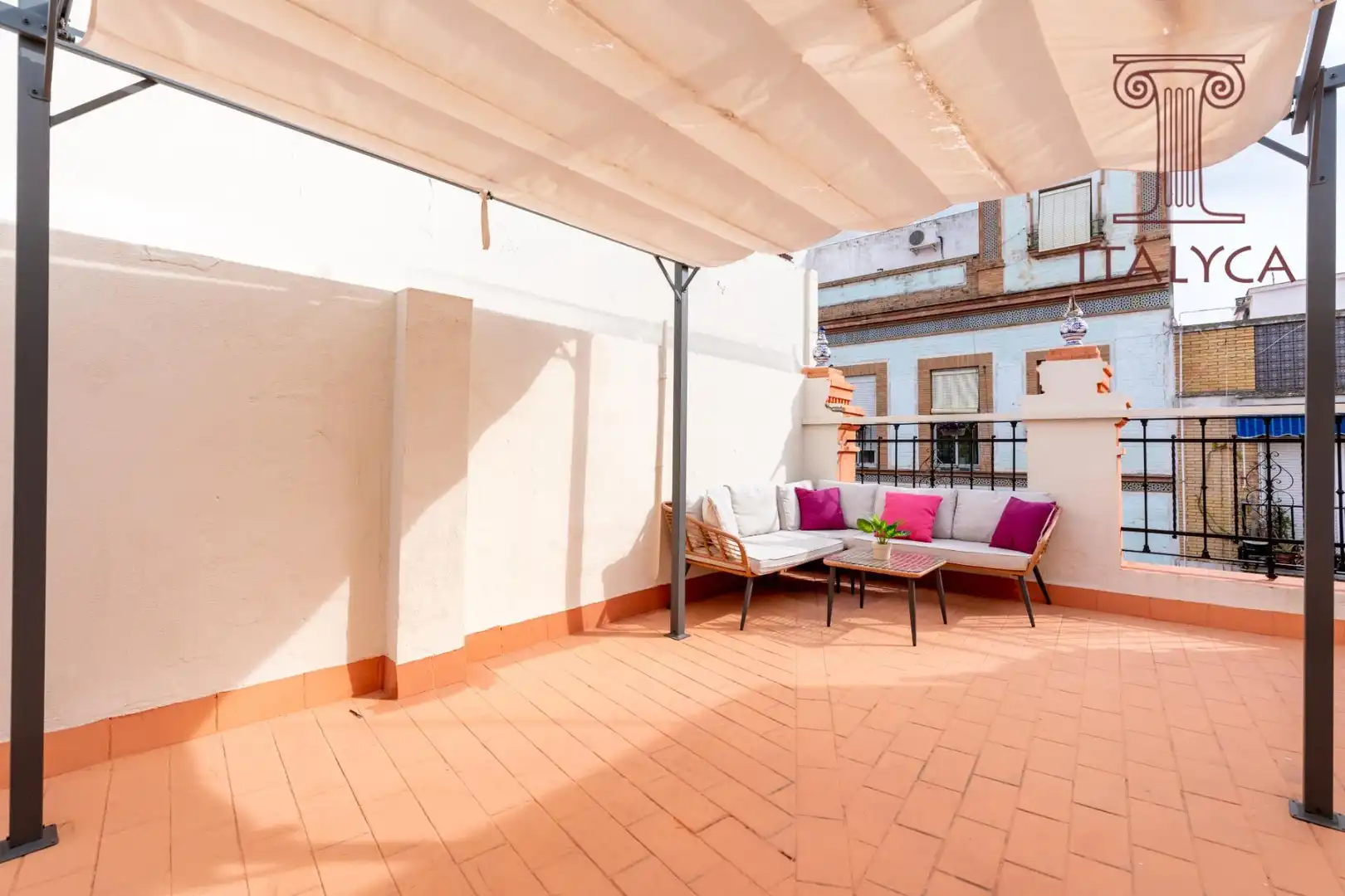 Terraza de Ático en venta en Sevilla con Aire acondicionado, Terraza y Amueblado
