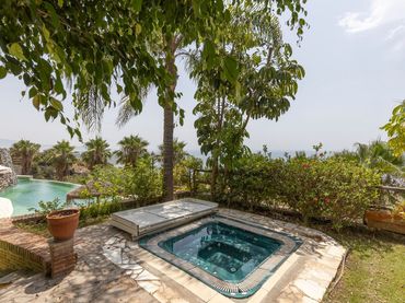 Villa con piscina in vendita a Urbanizacion Urbanización Costa Aguilera Alta