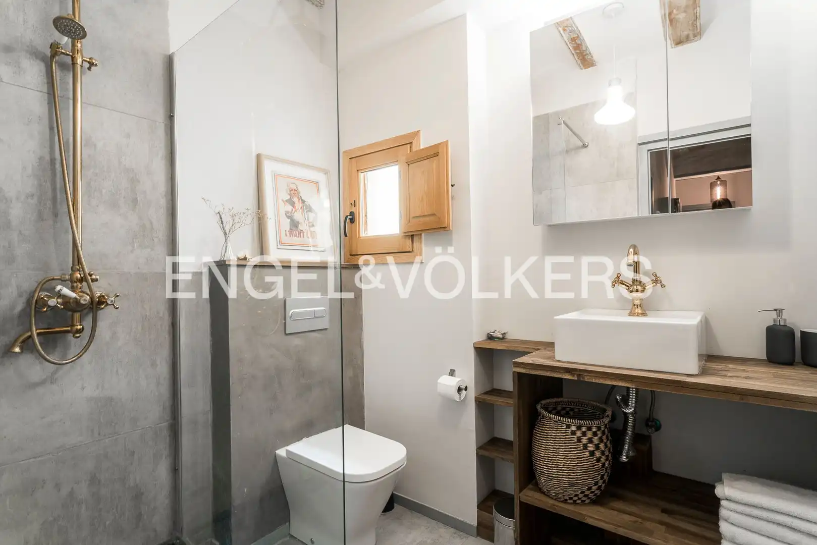 Bathroom of Flat for rent in Barcelona  with Air Conditioner, Heating and Storage room