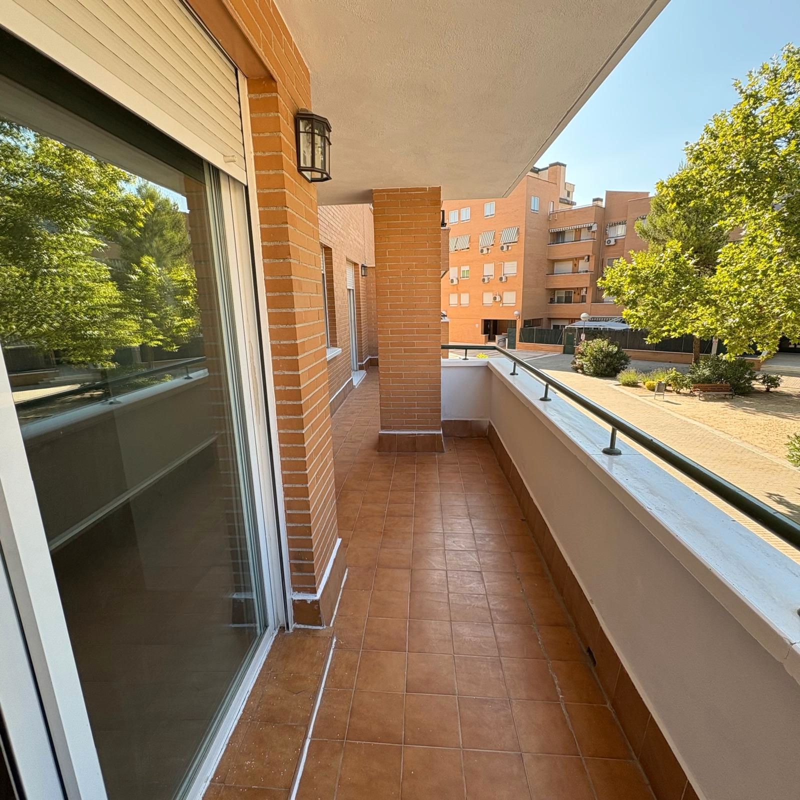 Terrassa de Pis en venda en Torrejón de Ardoz amb Calefacció, Terrassa i Piscina comunitària