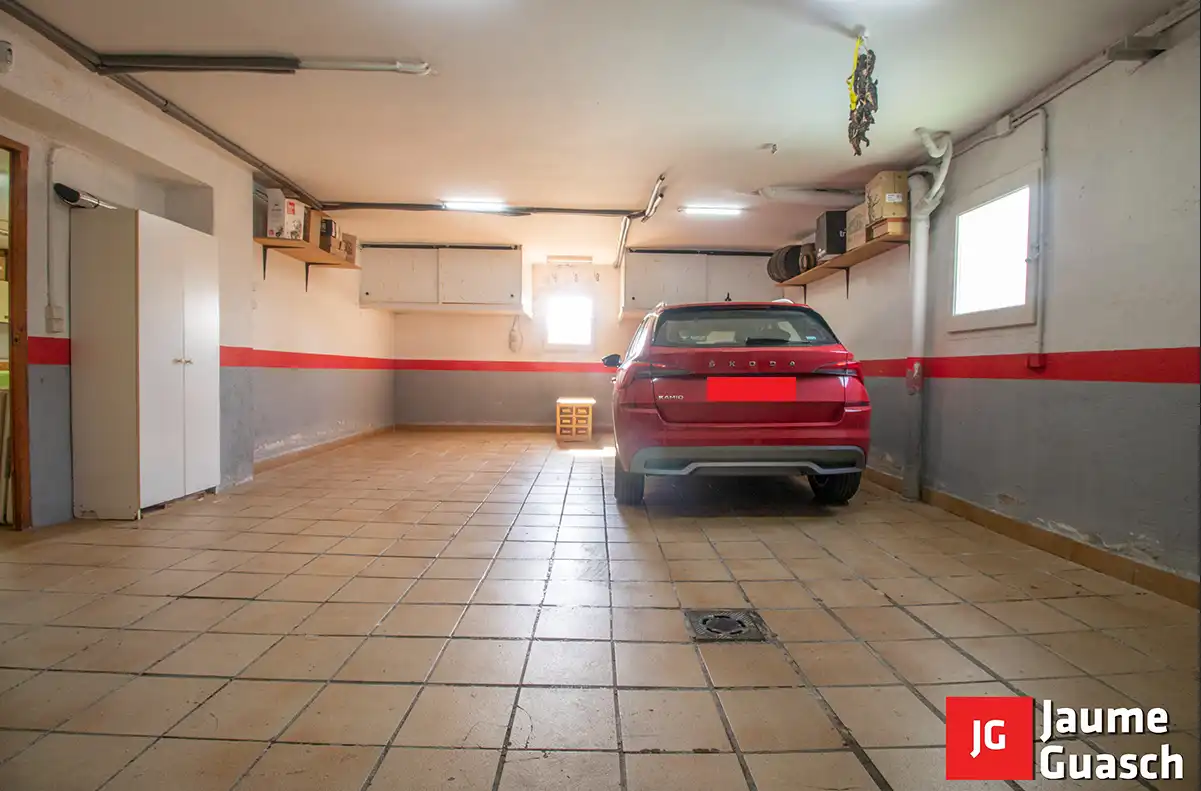 Parking de Casa adosada en venta en Torredembarra con Aire acondicionado, Calefacción y Jardín privado