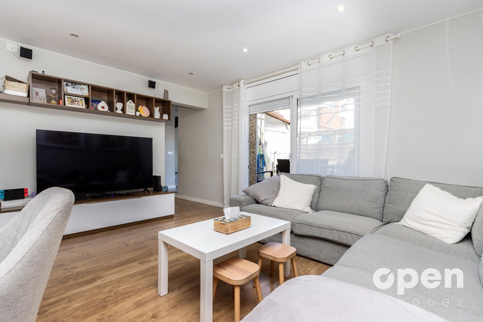 Sala d'estar de Àtic en venda en Terrassa amb Aire condicionat, Calefacció i Parquet