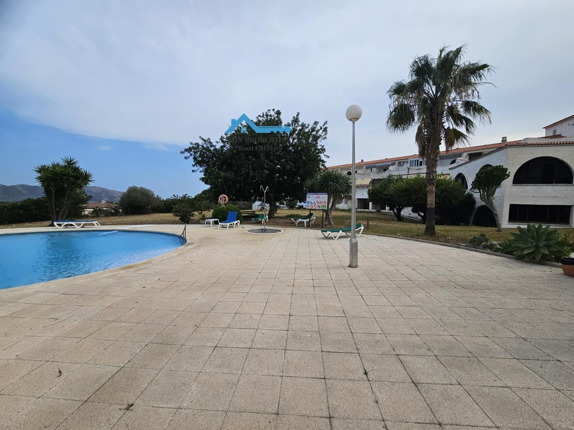 Piscina de Estudi en venda en La Nucia amb Aire condicionat, Calefacció i Jardí privat