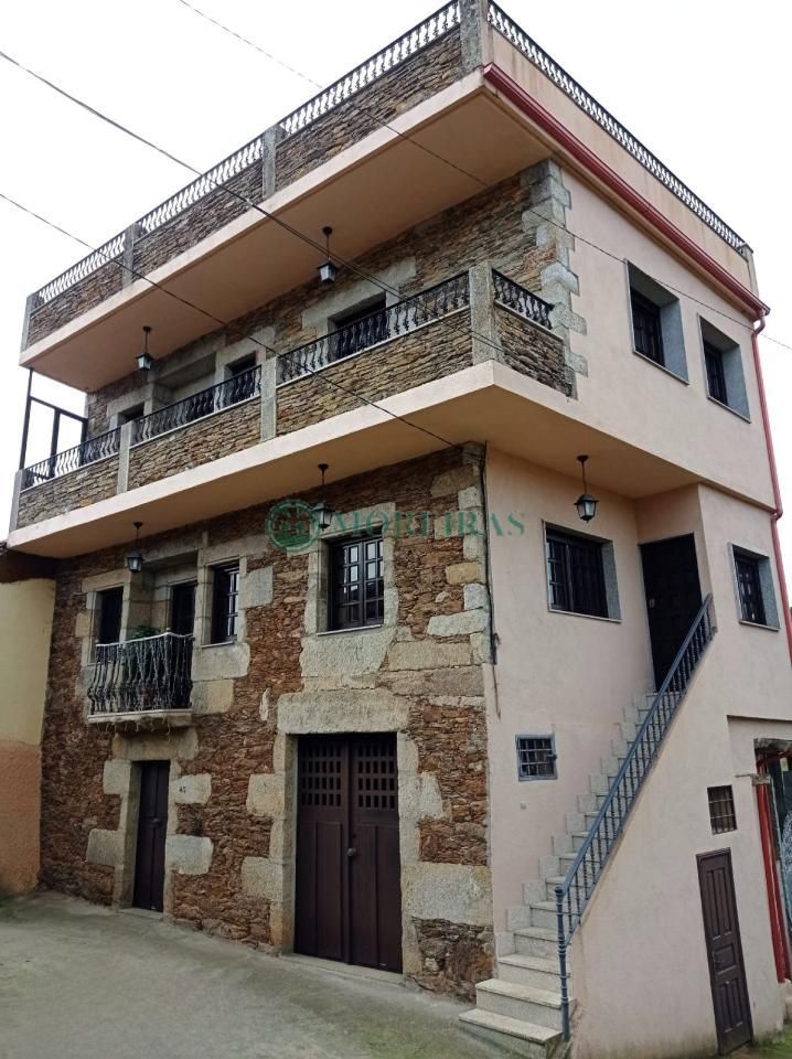 Exterior view of House or chalet for sale in Toén  with Heating, Private garden and Terrace