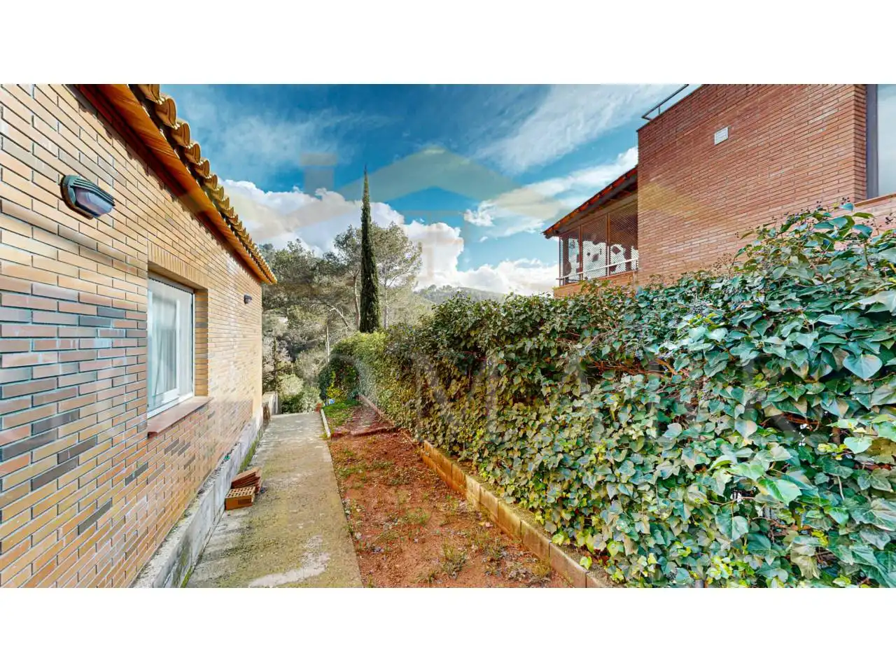 Jardí de Casa o xalet en venda en Corbera de Llobregat amb Calefacció i Terrassa
