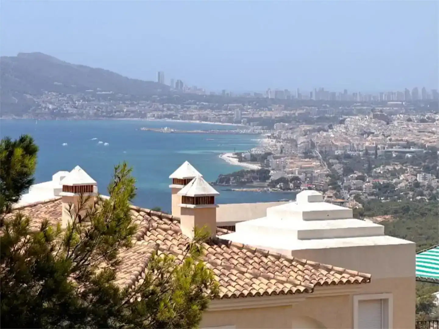 Vista exterior de Dúplex en venda en Altea amb Aire condicionat, Piscina i Balcó
