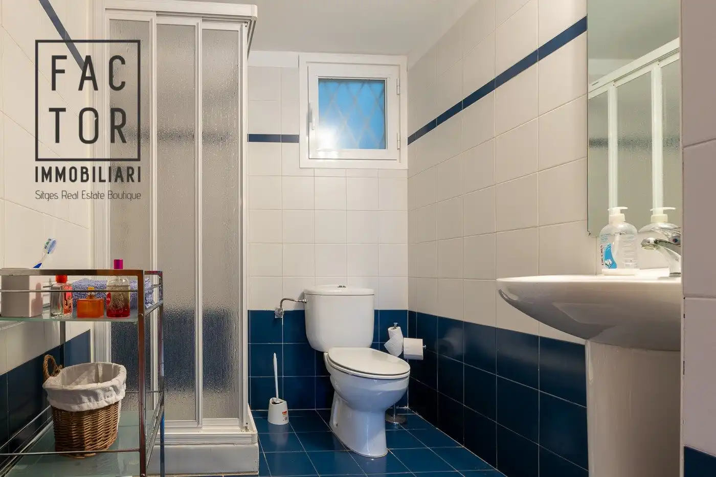 Baño de Piso de alquiler en Sitges con Aire acondicionado, Calefacción y Terraza
