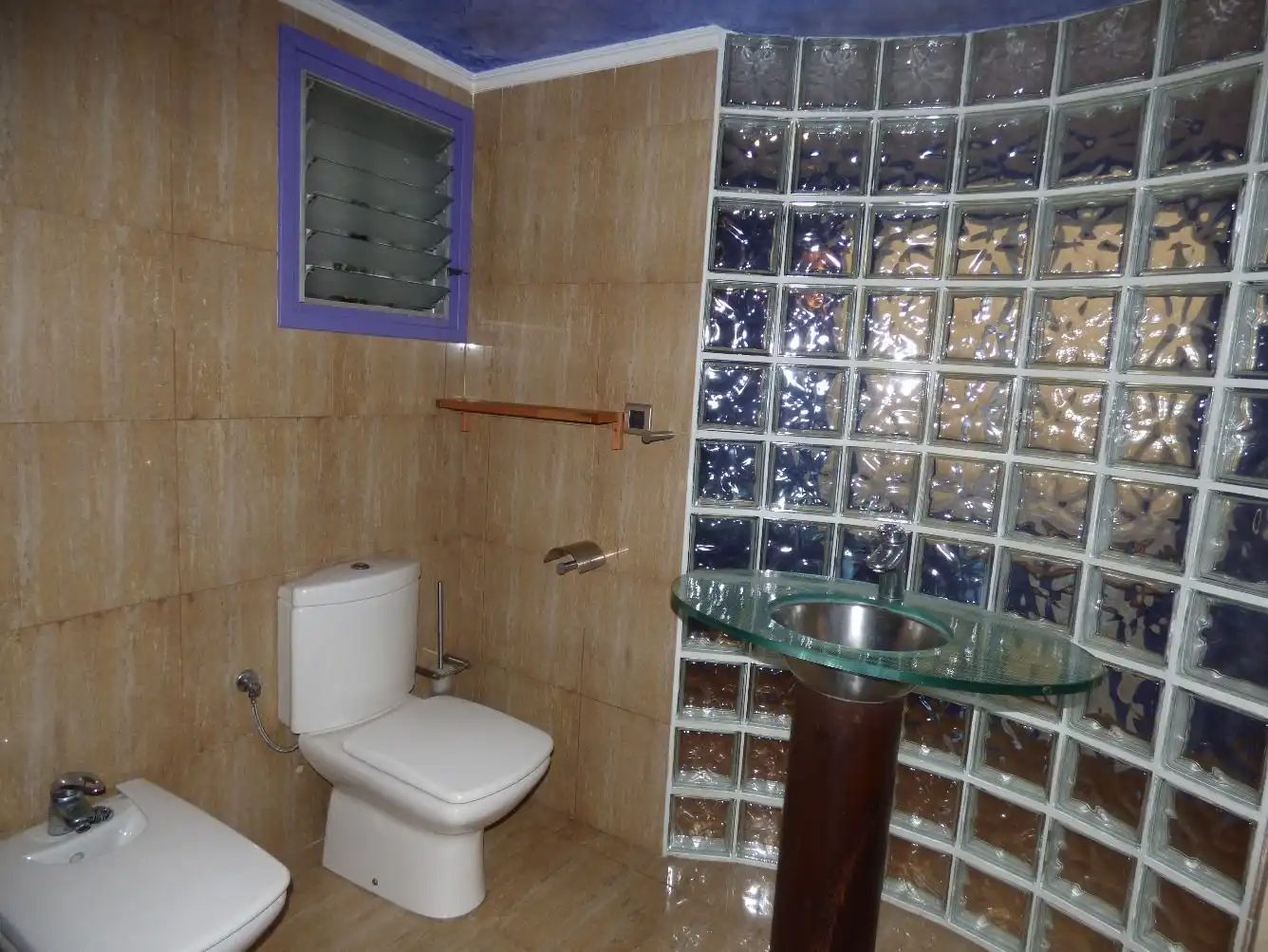 Badezimmer von Wohnung zur Miete in Girona mit Heizung, Parkett und Terrasse