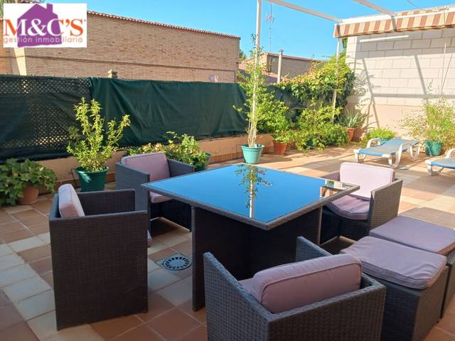 Casa-chalet en Venta en El Poblado - Abulagar