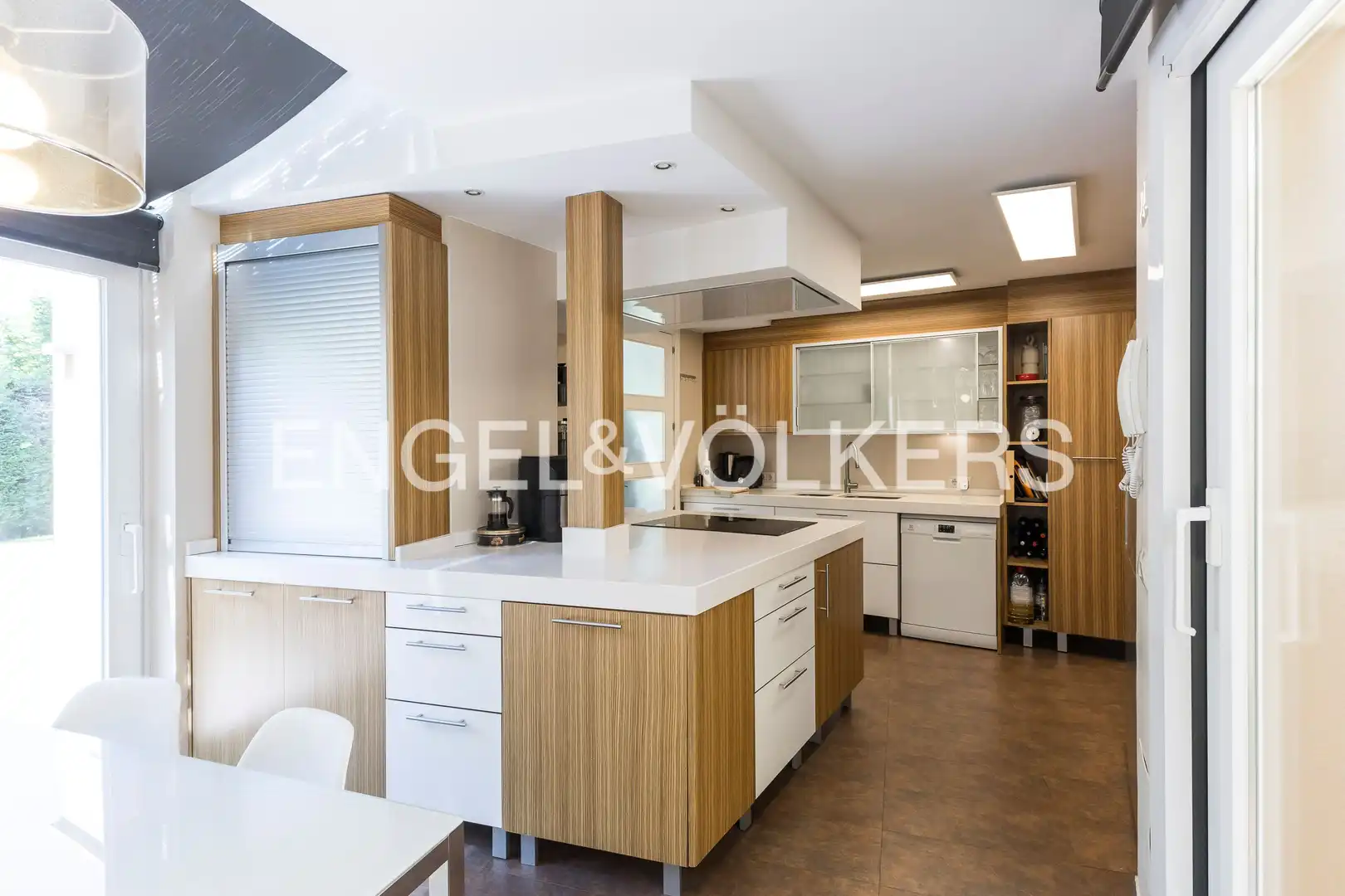 Kitchen of Houses for sale in La Moraleja  with Air Conditioner, Heating and Private garden