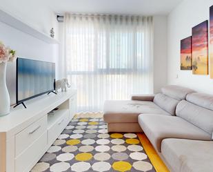 Living room of Flat for sale in  Valencia Capital  with Air Conditioner, Heating and Parquet flooring