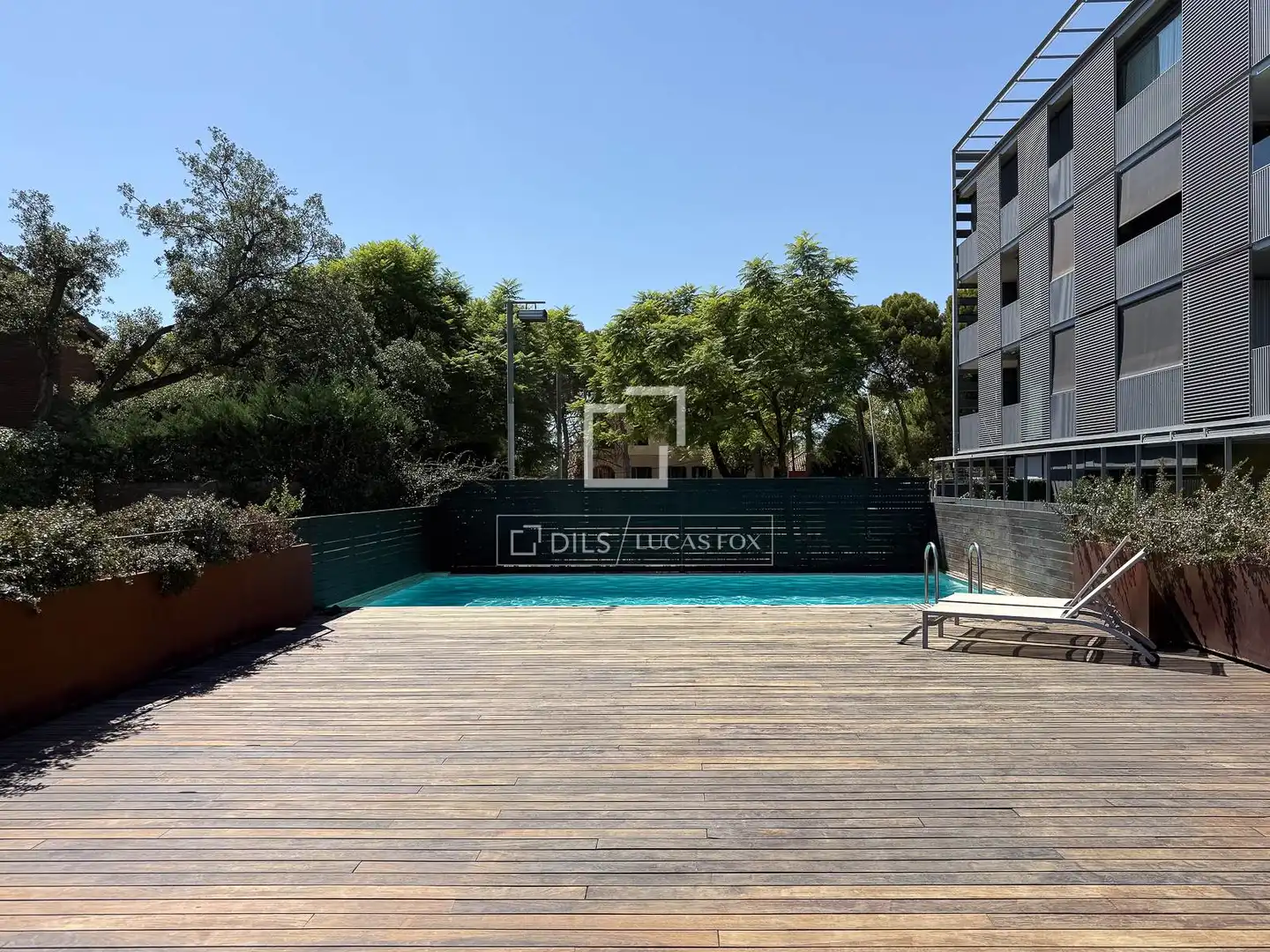 Piscina de Casa o xalet en venda en Barcelona amb Aire condicionat, Calefacció i Jardí privat