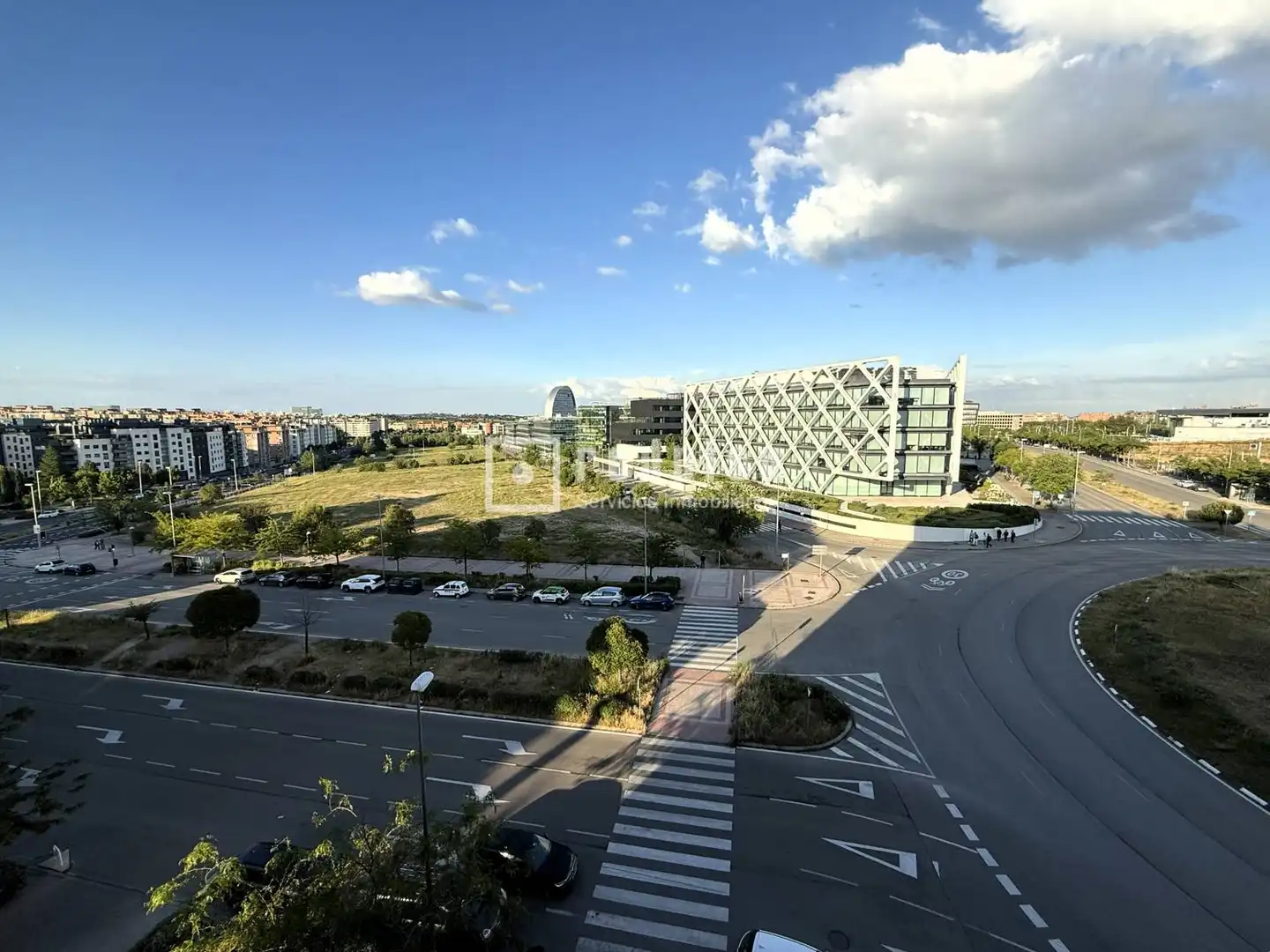 Vista exterior de Pis de lloguer en Madrid amb Aire condicionat, Calefacció i Jardí privat