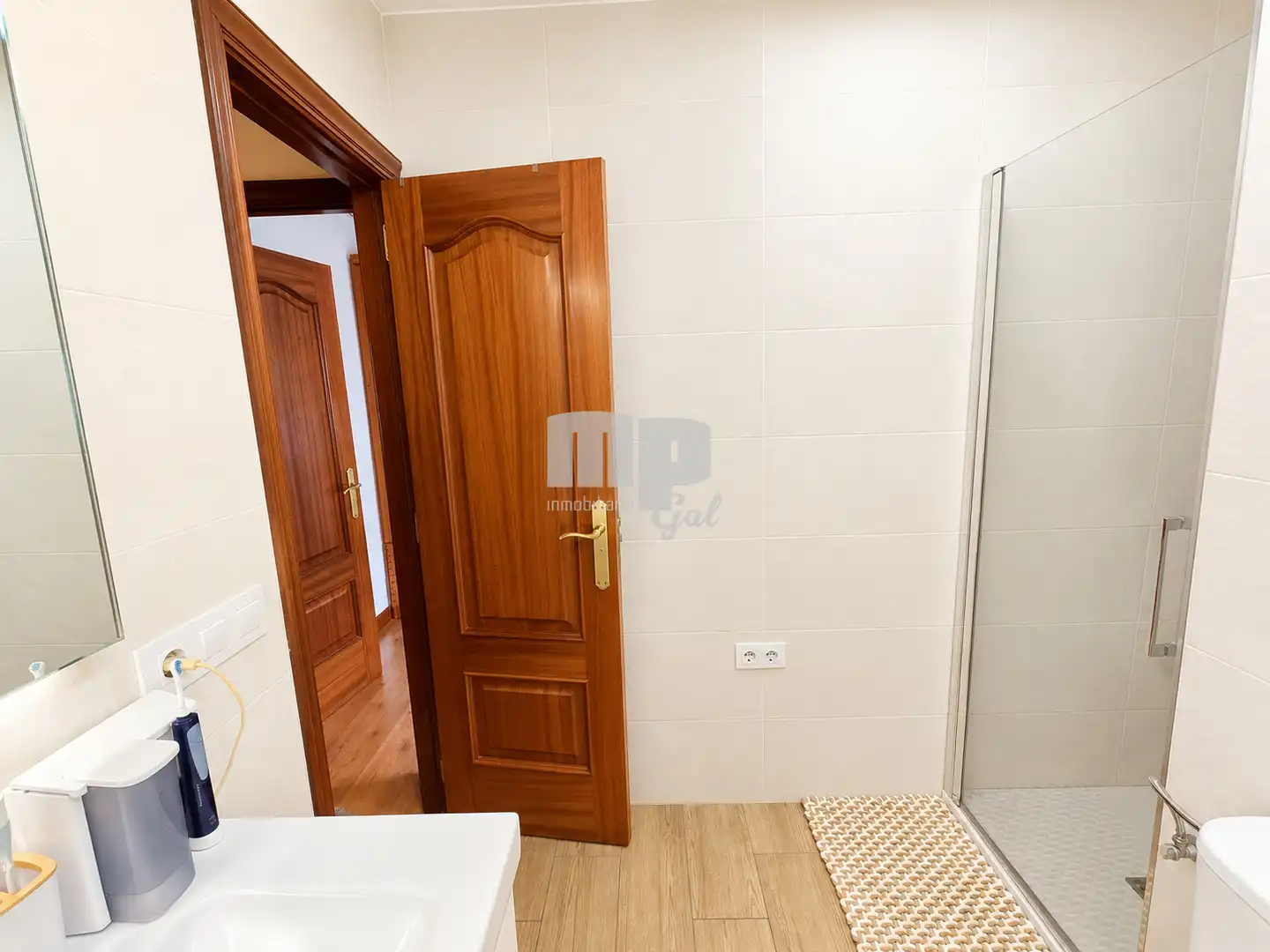 Bathroom of Flat for sale in Vigo   with Storage room