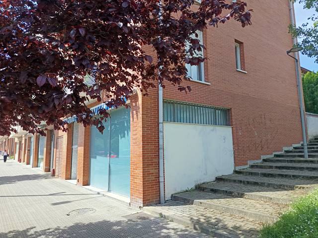 Local comercial en Venta en Landaburu Kalea, 15 en Amurrio