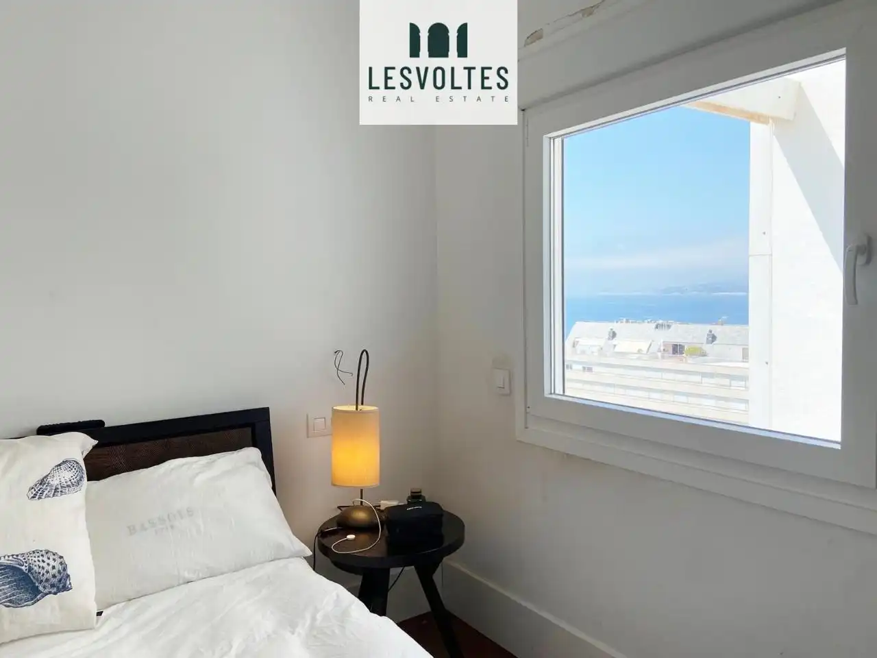 Habitación de Apartamento en venta en Palamós con Calefacción, Parquet y Balcón