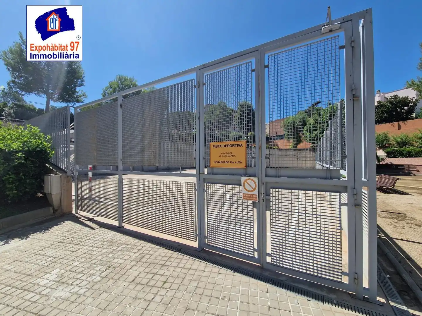 Vista exterior de Apartament en venda en Salou amb Aire condicionat, Calefacció i Jardí privat