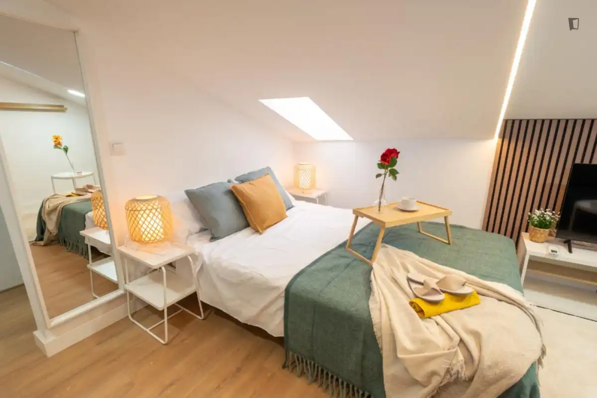Schlafzimmer von Wohnung zur Miete in Madrid mit Klimaanlage, Möbliert und Waschmaschine