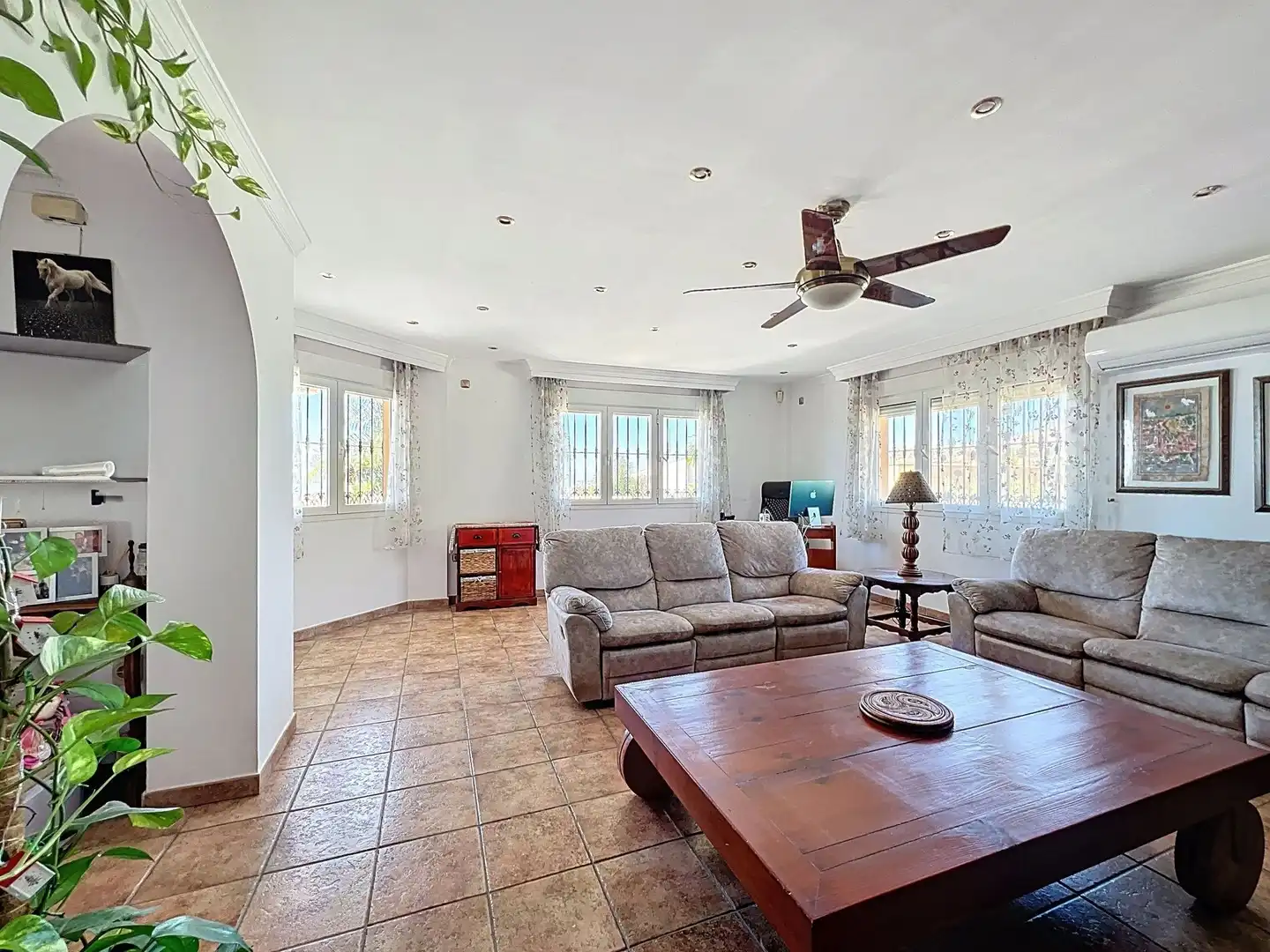 Sala d'estar de Casa o xalet en venda en Rincón de la Victoria amb Aire condicionat, Calefacció i Terrassa