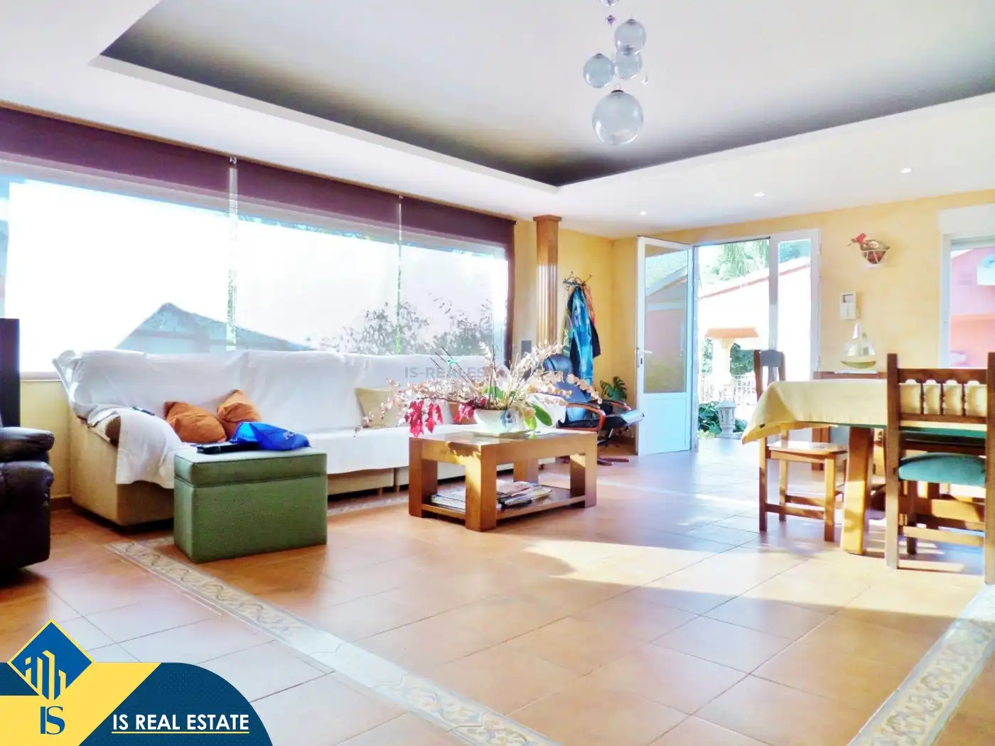 Living room of Houses for sale in Alicante / Alacant  with Terrace, Swimming Pool and Furnished
