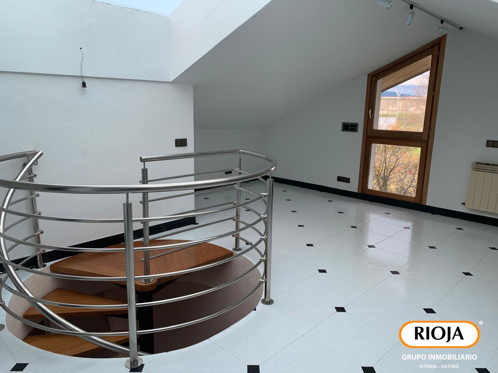 House or chalet for sale in Legutio  with Heating, Private garden and Furnished