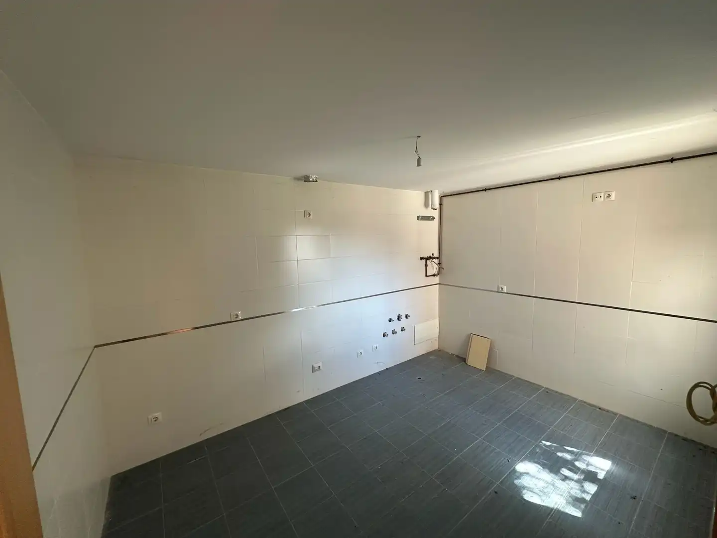 Einfamilien-Reihenhaus zum Verkauf in Villariezo mit Privatgarten