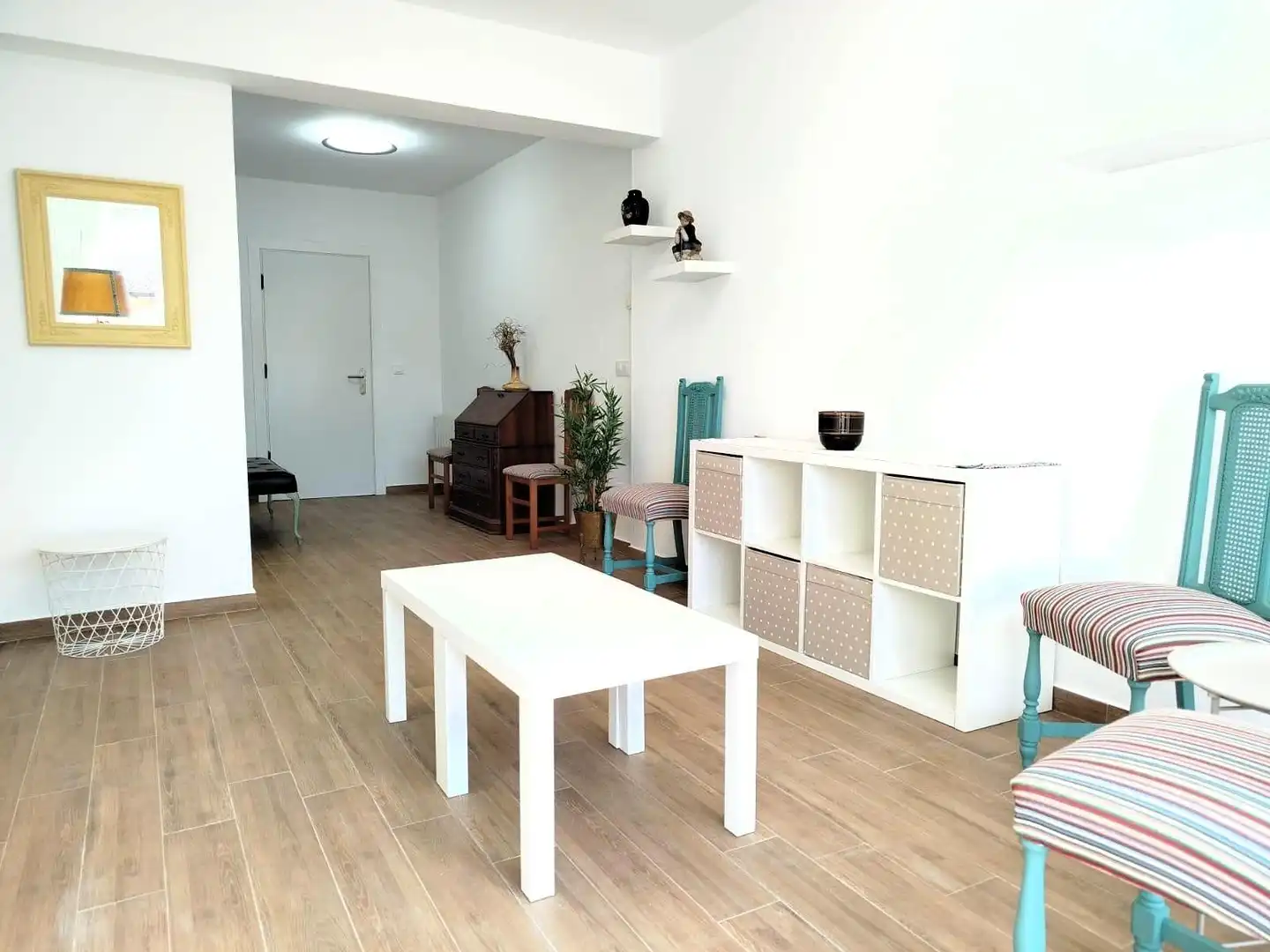 Wohnzimmer von Erdgeschoss zum Verkauf in Medio Cudeyo mit Heizung, Privatgarten und Terrasse