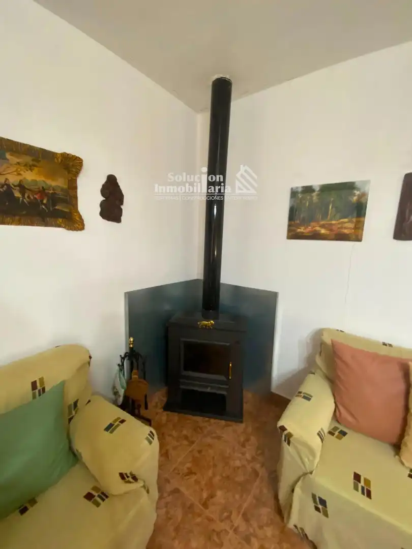 Jardí de Casa o xalet en venda en Calvarrasa de Arriba amb Traster i Moblat
