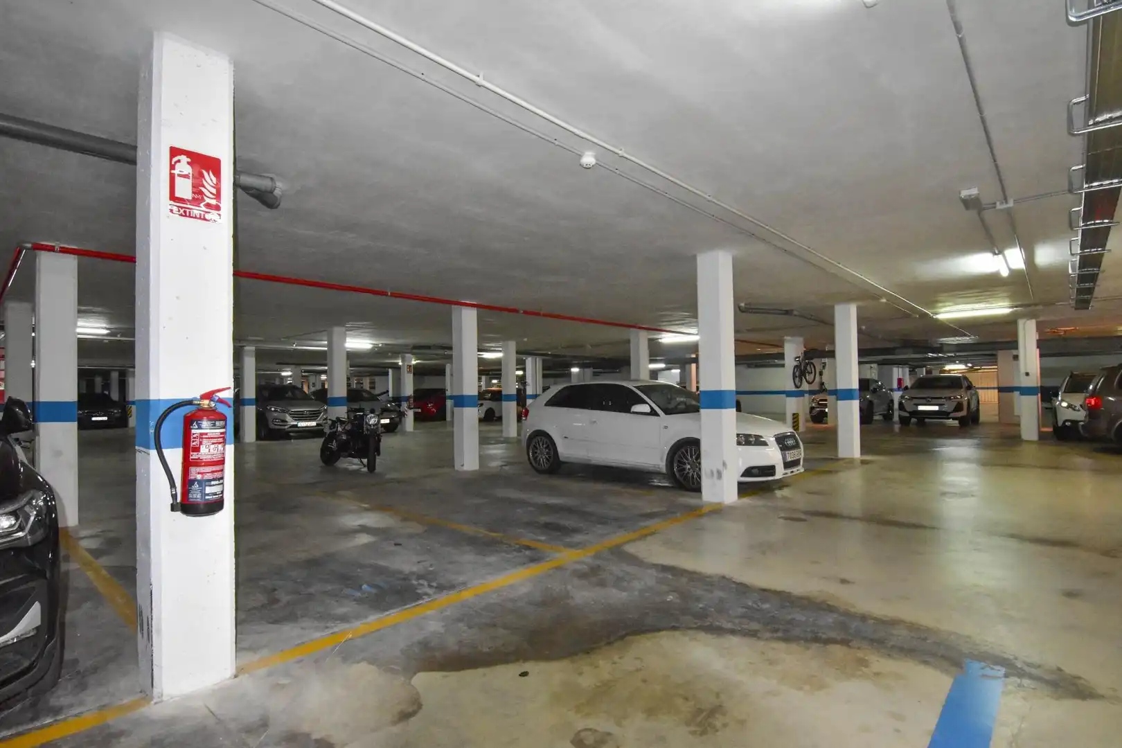 Parking de Apartamento de alquiler en El Puig de Santa Maria con Aire acondicionado, Calefacción y Terraza