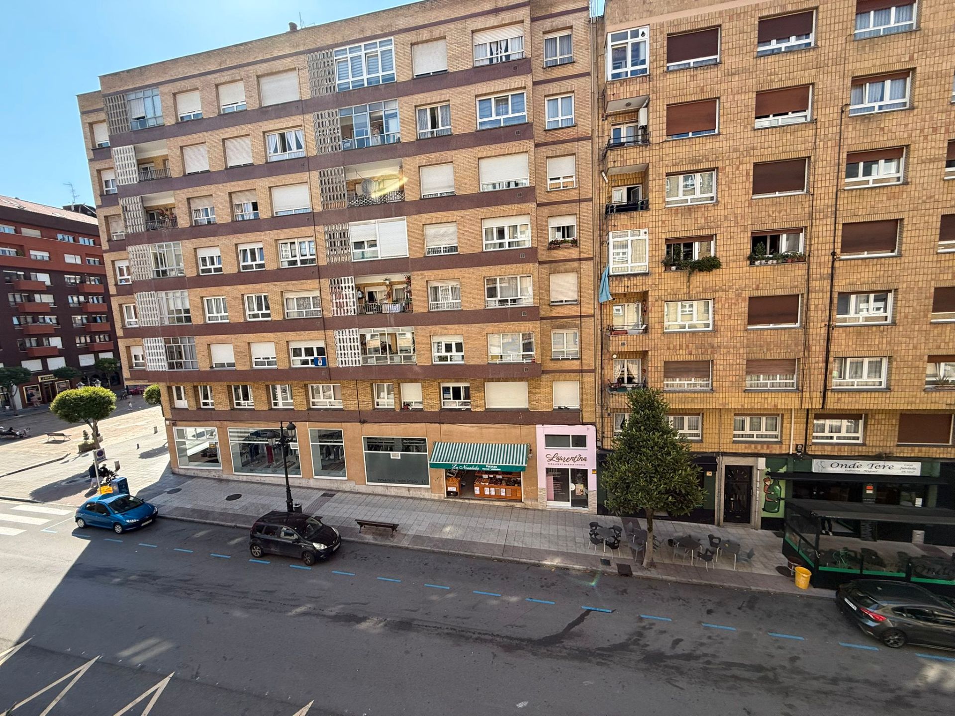 Vista exterior de Pis en venda en Oviedo  amb Calefacció i Moblat