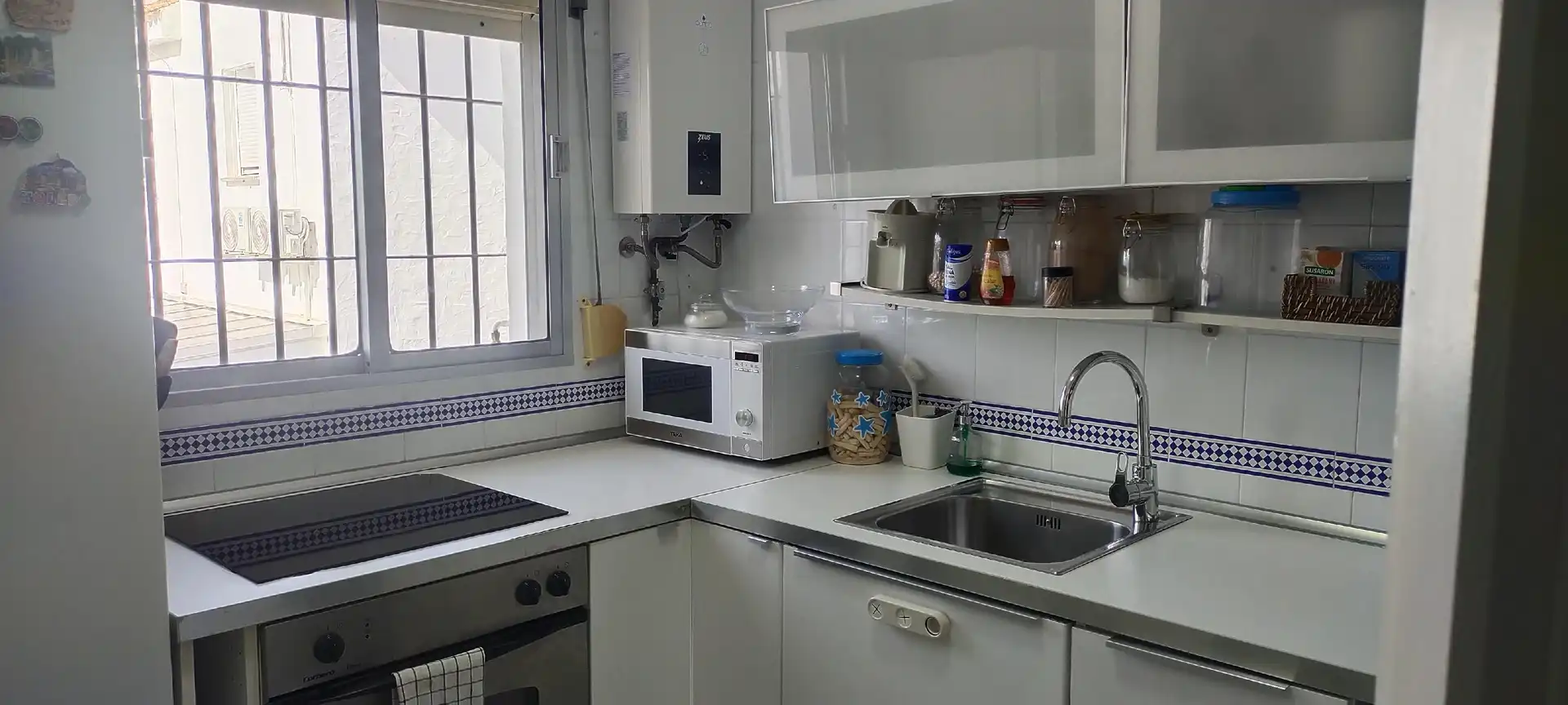Cuina de Casa adosada en venda en El Puerto de Santa María amb Aire condicionat i Traster
