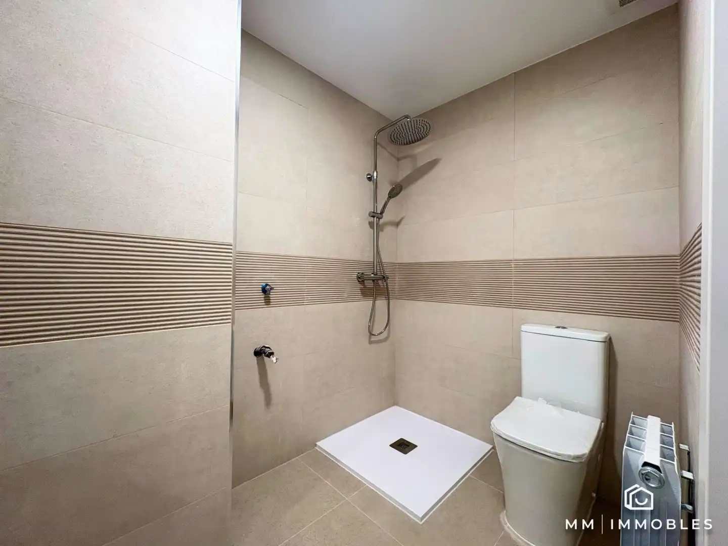 Badezimmer von Wohnung zum Verkauf in Granollers mit Heizung und Parkett