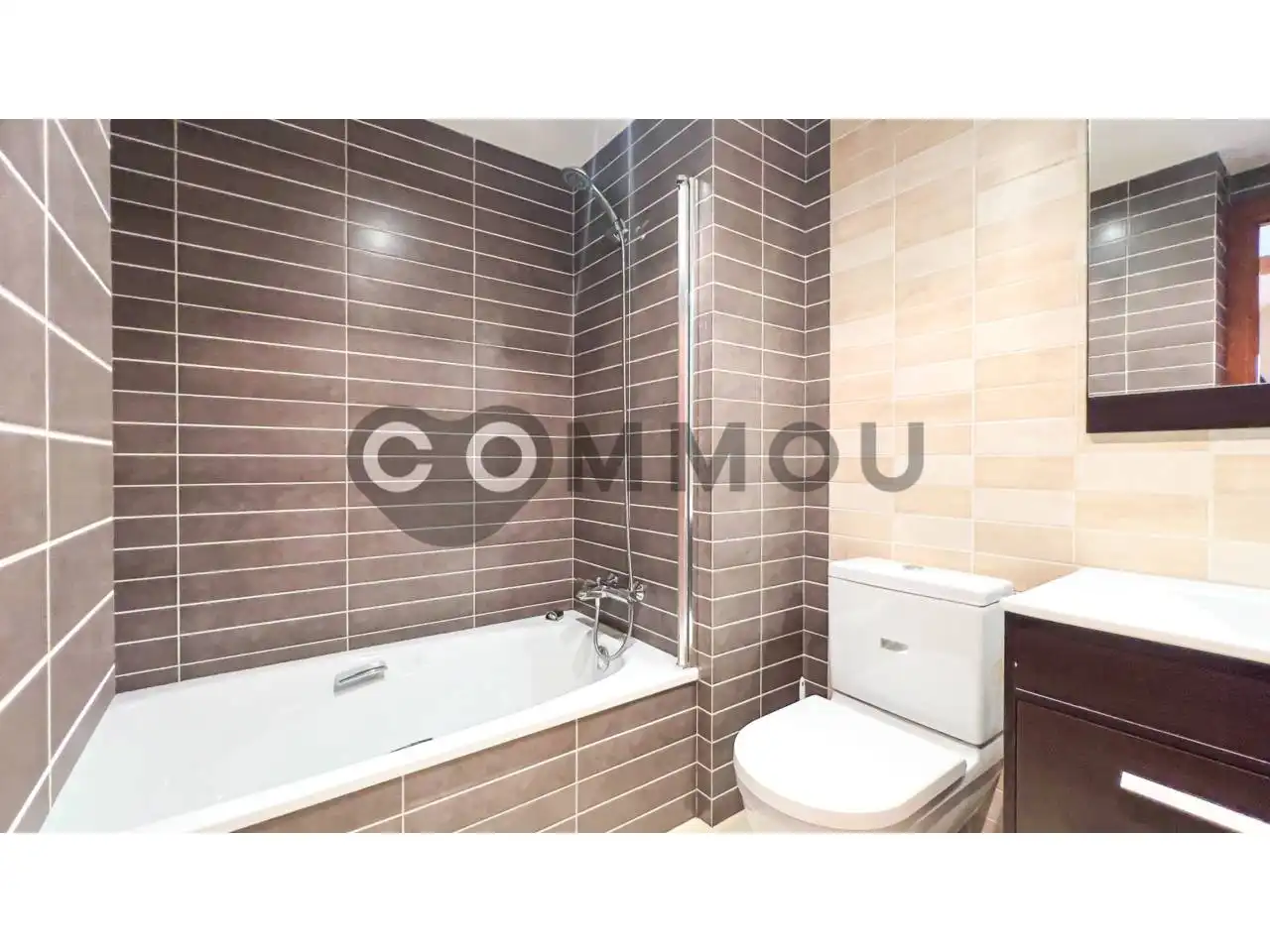 Baño de Piso en venta en Vic con Aire acondicionado, Calefacción y Parquet