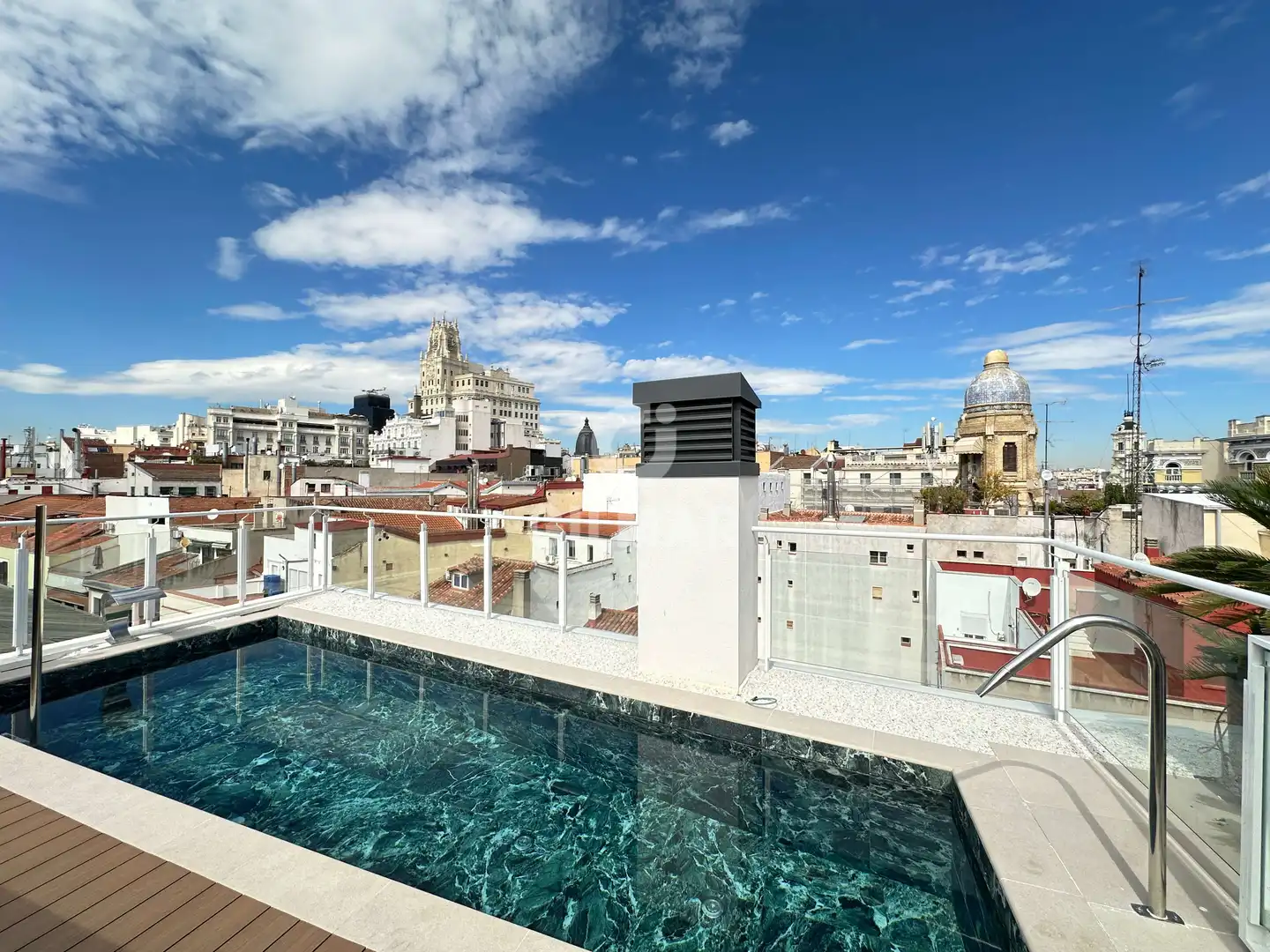 Piscina de Pis en venda en Madrid amb Calefacció, Piscina i Moblat