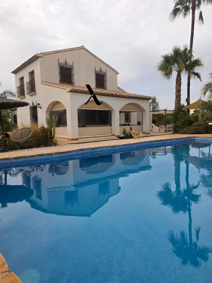 Villa avec piscine à vendre à PURIAS