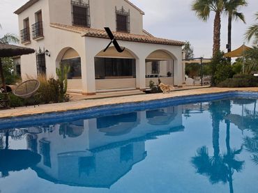 Villa avec piscine à vendre à PURIAS