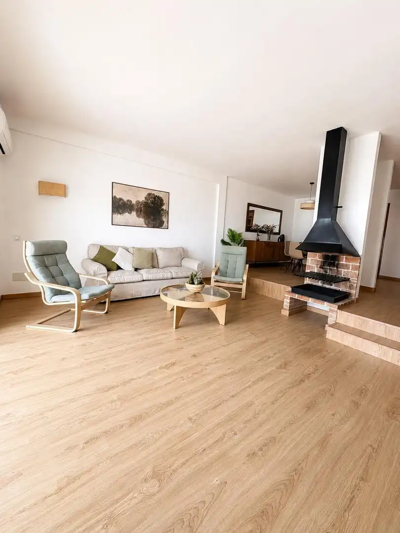 Wohnzimmer von Einfamilien-Reihenhaus zur Miete in Calvià mit Klimaanlage, Terrasse und Abstellraum