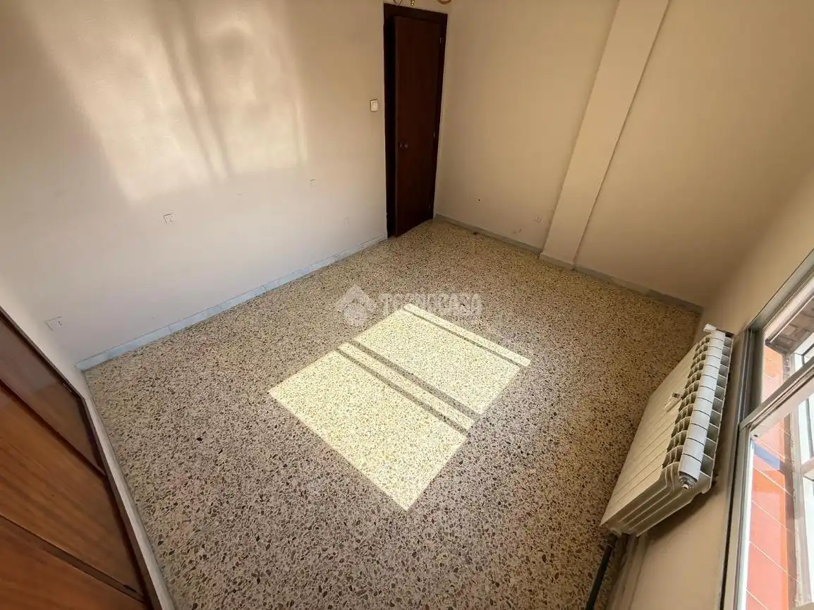 Habitación de Piso en venta en Zaragoza con Calefacción y Balcón