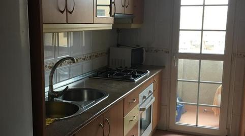 Foto 2 de Piso en venta en Bustamante, Hipódromo,  Melilla Capital