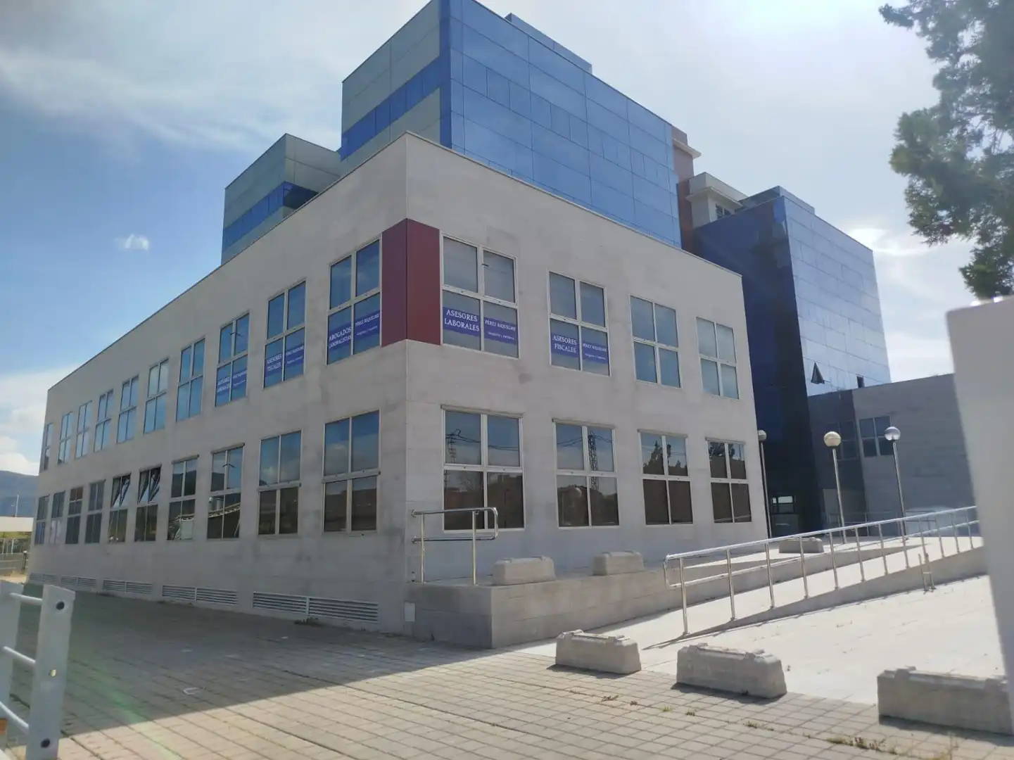 Exterior view of Office for rent in Murcia  with Air Conditioner and Furnished