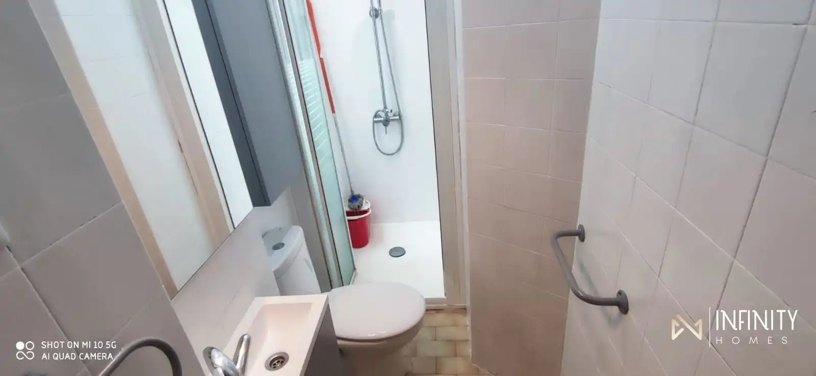 Bathroom of Flat for rent in Bilbao 