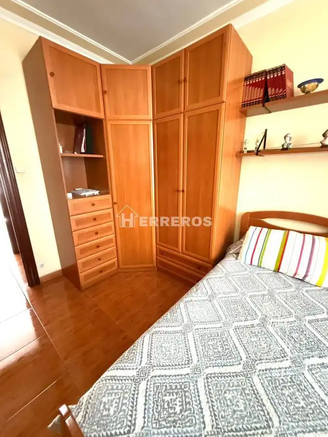 Dormitori de Pis en venda en  Logroño amb Calefacció i Parquet