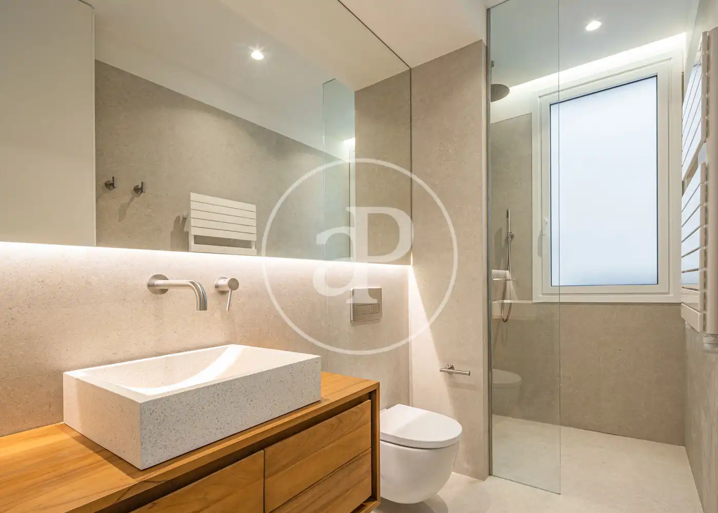 Badezimmer von Wohnung zum Verkauf in Madrid mit Klimaanlage, Heizung und Möbliert