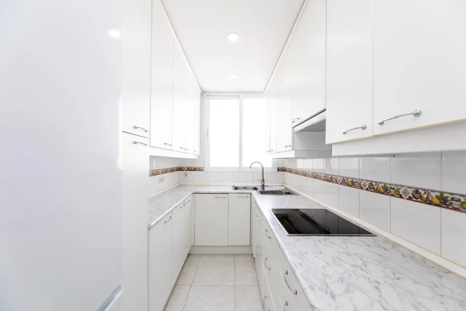 Cocina de Ático de alquiler en Madrid con Aire acondicionado, Calefacción y Parquet