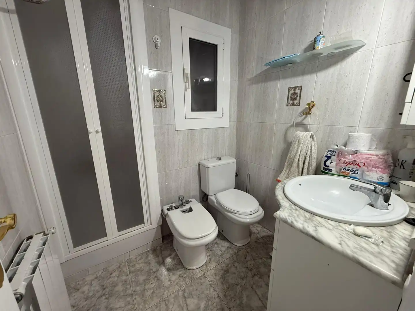 Baño de Piso en venta en Sabadell con Trastero y Balcón