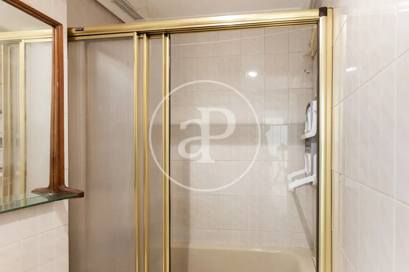 Bathroom of Flat for sale in Madrid  with Heating