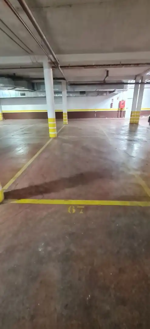 Parking de Piso en venta en Madrid con Calefacción, Terraza y Trastero