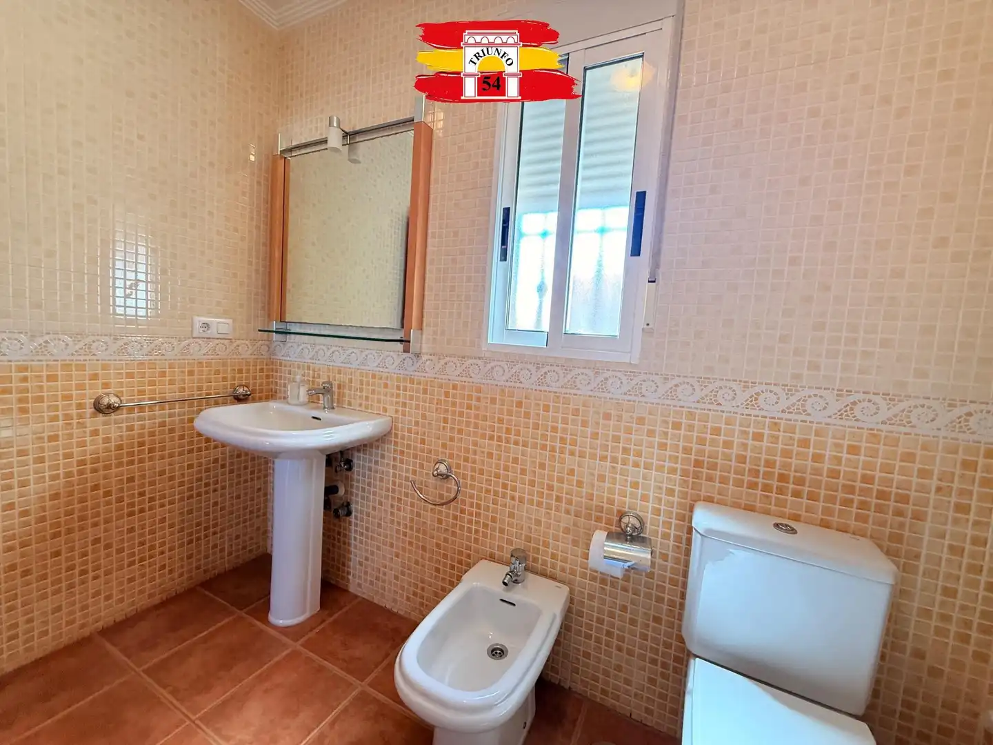 Baño de Casa adosada en venta en Pilar de la Horadada con Aire acondicionado, Calefacción y Jardín privado