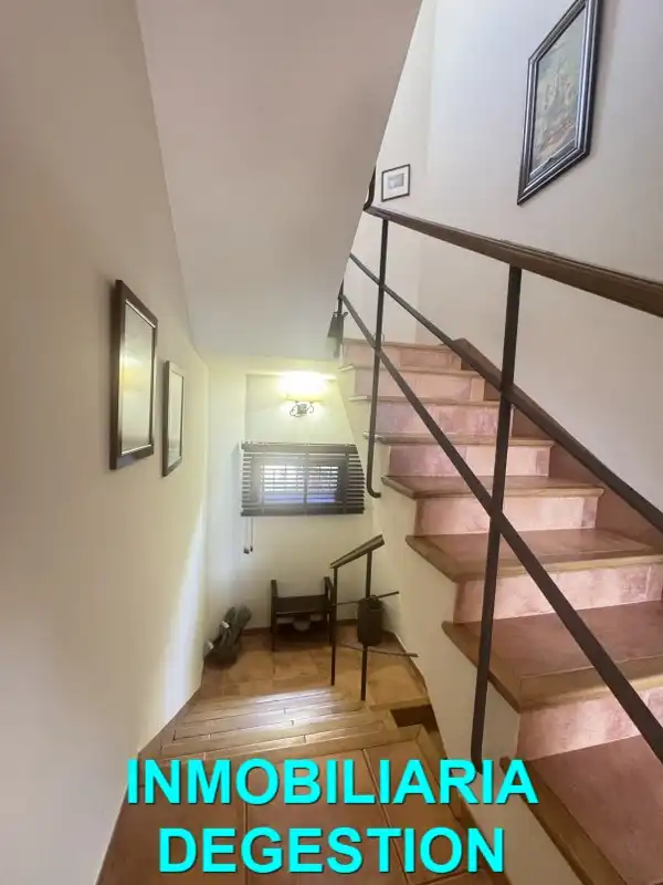 Casa adosada en venta en Linarejos