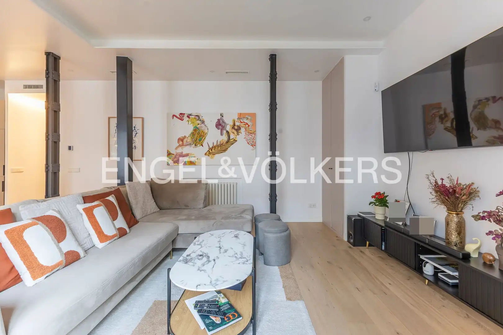 Living room of Flat for sale in Chamberí